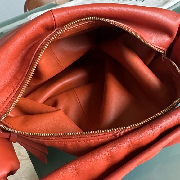 Bottega Veneta mini double knot, pumpkin color - Picture 9 of 11